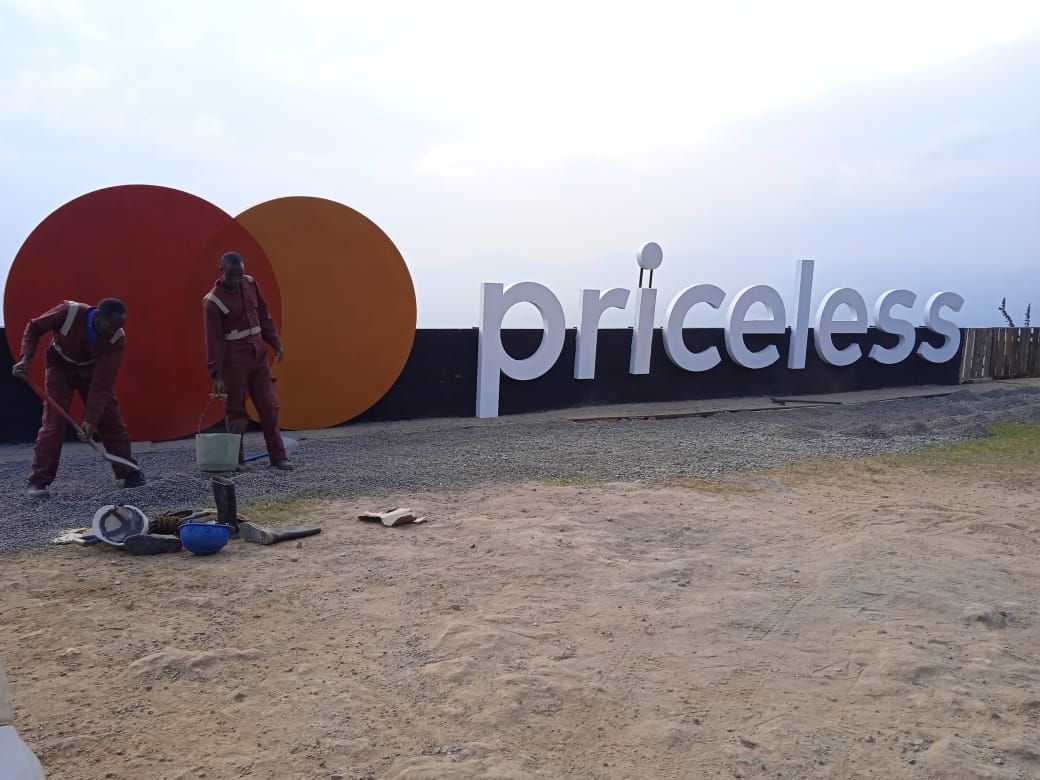 Mastercard turns the Nairobi highway into a Priceless landmark
